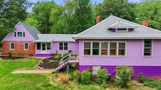 600 9th St, Altavista, VA 24517
