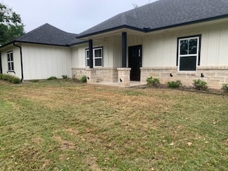 7011 Admiral Shores Dr, Streetman, TX 75859