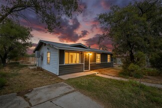 315 E Bexar St, Crystal City, TX 78839