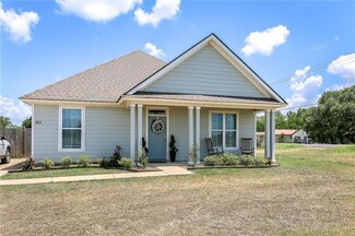 412 Derouen St, Welsh, LA 70591