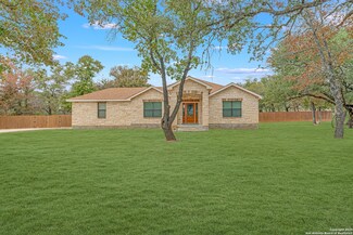 36 Grey Fox, Poteet, TX 78065