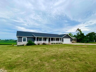 6037 E 156th St N, Grinnell, IA 50112