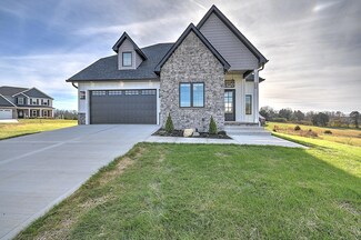 2459 Haystack Cir, Piney Flats, TN 37686