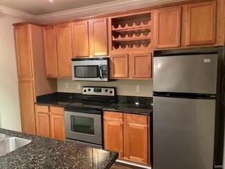 2612 McKnight Crossing Ct Unit 103, Saint Louis, MO 63124