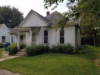 506 S Clay St, Morocco, IN 47963