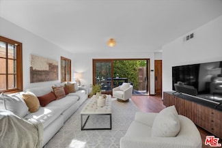 2504 Ocean Ave, Venice, CA 90291