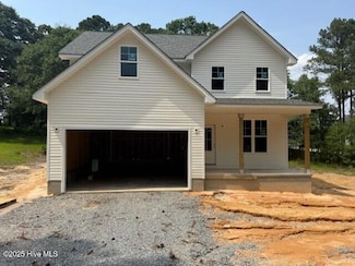 300 N Alma St, Vass, NC 28394