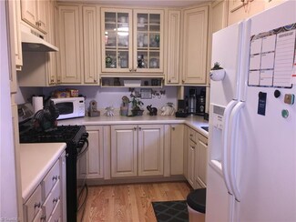 111 Cloister Oaks Cir Unit 111, Winston Salem, NC 27127