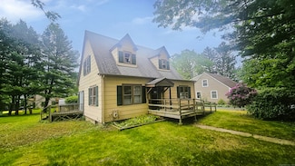 19 Weymouth Rd, Enfield, CT 06082