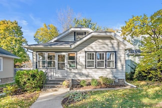 711 Sherwood Ave, Saint Paul, MN 55106