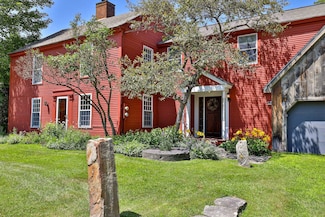 106 Vermont Route 100, Weston, VT 05161