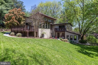 3220 Farmington Dr, Chevy Chase, MD 20815