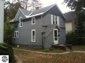 210 W Tenth St, Traverse City, MI 49684