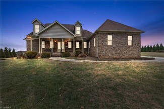 154 Beauchamp Rd, Advance, NC 27006