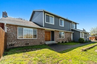 1274 Ross Hill Rd, Fortuna, CA 95540