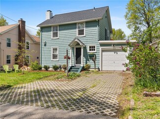 32 Dalton St, Rumford, RI 02916