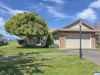 40 Cascadia Loop, Sequim, WA 98382