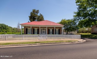 423 S Canal St, Natchez, MS 39120