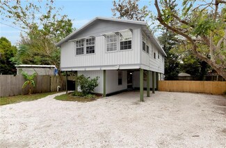 4135 Murdock Ave, Sarasota, FL 34231