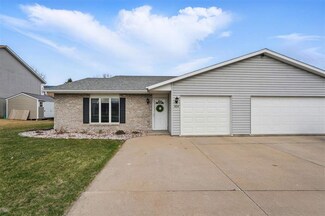 404 Page St, Williamsburg, IA 52361