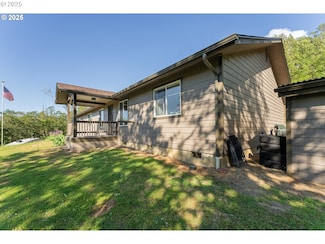 460 Huckleberry Mountain Ln, Riddle, OR 97469