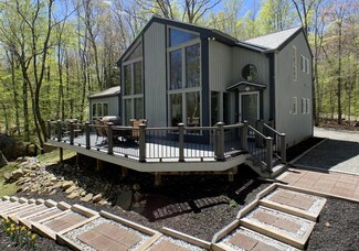34 Iroquois Ave, Becket, MA 01223