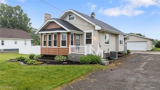 4184 Chester Ave, Louisville, OH 44641