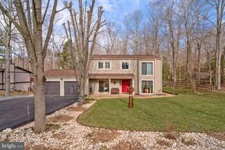 6110 Occoquan Forest Dr, Manassas, VA 20112