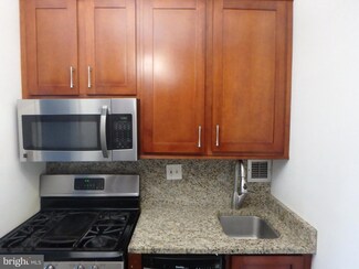 1021 Arlington Blvd Unit 331, Arlington, VA 22209