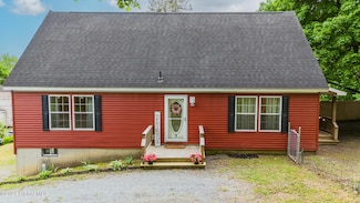 9 Hillcrest Ave, Wynantskill, NY 12198