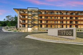 1700 N Manhattan Ave Unit 213, Manhattan, KS 66502