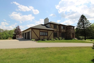 5470 Saint Mary Dr NW, Rochester, MN 55901