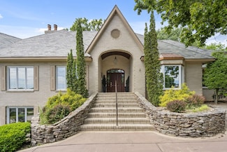 5575 S Castlebay Dr, Springfield, MO 65809