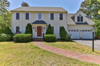 14 Sandy Way, Mashpee, MA 02649