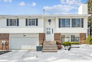 7675 Afton Ct, Woodbury, MN 55125