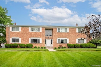 801 W Long Lake Rd Unit 2, Bloomfield Hills, MI 48302