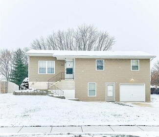 317 Orchard Ct, Troy, IL 62294