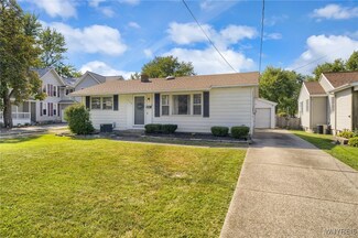538 Two Mile Creek Rd, Tonawanda, NY 14150