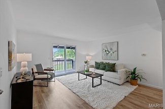 1733 Gascony Parc Dr, Lake Saint Louis, MO 63367
