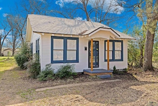 214 W Eckman St, Longview, TX 75601
