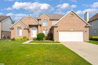 45259 Yorkshire Dr, Macomb, MI 48044