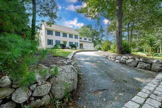 16 W River Rd, Marion, MA 02738