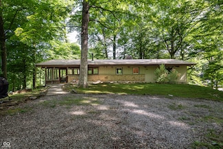8522 N Blue Heron Dr, Unionville, IN 47468