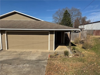 20 McGee, West Fork, AR 72774