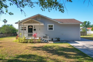 737 Kensington St, Lakeland, FL 33803