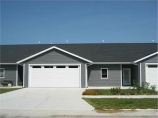 104 Highland Dr Unit 3, Decorah, IA 52101