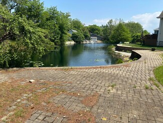 319 Island Dr, La Porte, IN 46350