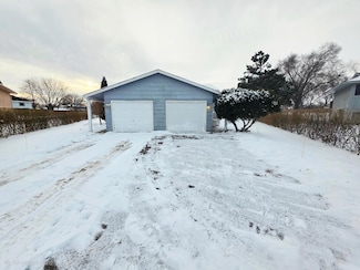 8423 Brunswick Ave N, Brooklyn Park, MN 55443