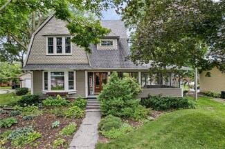 504 S 11th St, Adel, IA 50003
