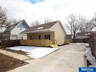 4819 Greenwood St, Lincoln, NE 68504